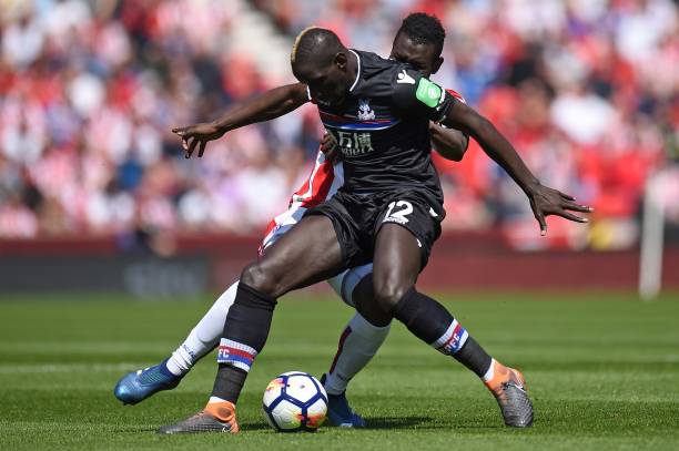 球場上的傳 球場上的傳